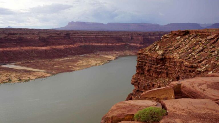 Federal Government Steps In to Handle Colorado River Drought Crisis